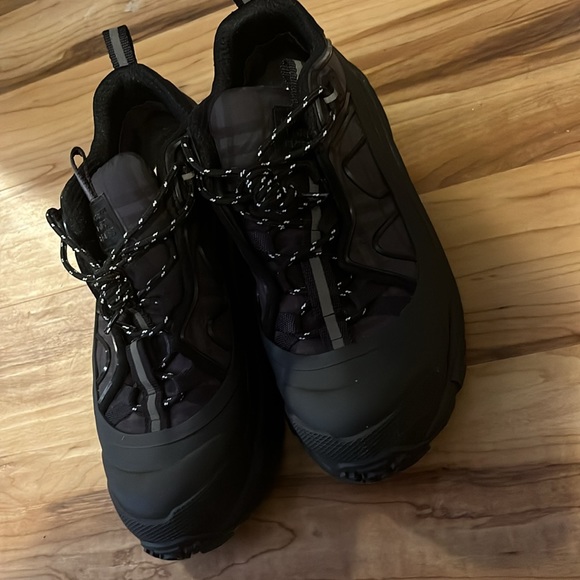 Burberry sneakers size 43 - Picture 4 of 4